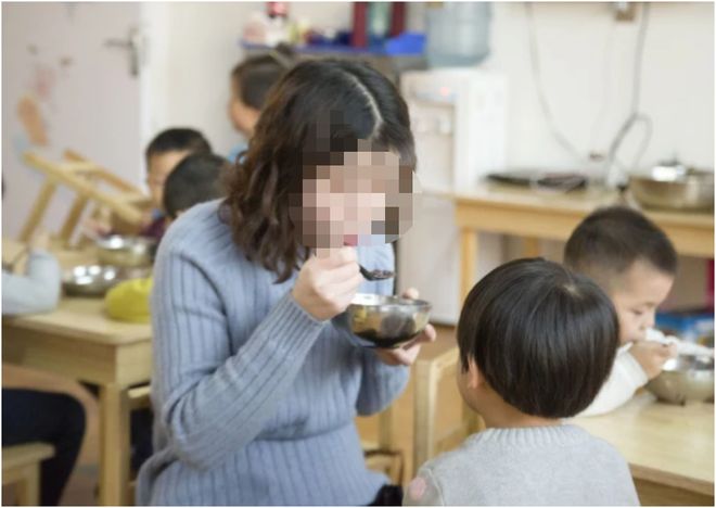 出轨的女人四大表现 出轨的女人四大表现