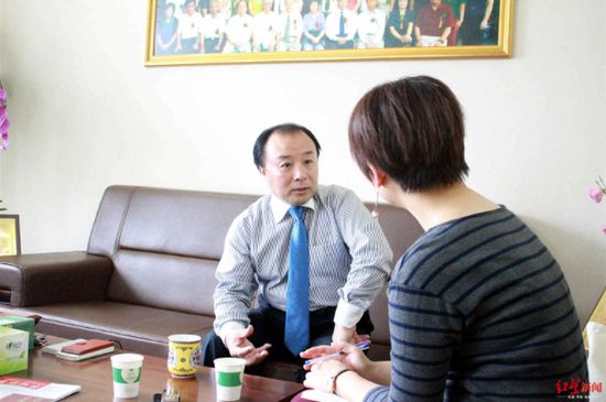 离婚抚养权优先女方吗 离婚抚养权优先女方吗