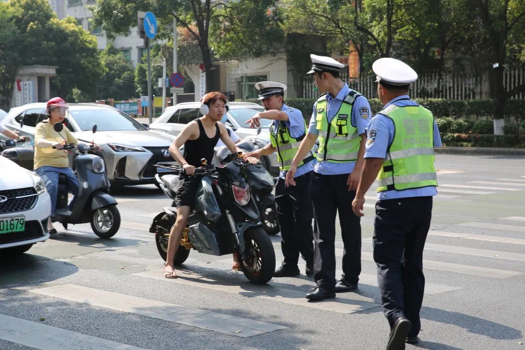 法律离婚女方起诉离婚 法律离婚女方起诉离婚