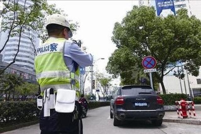 工资属于夫妻共同财产吗 工资属于夫妻共同财产吗